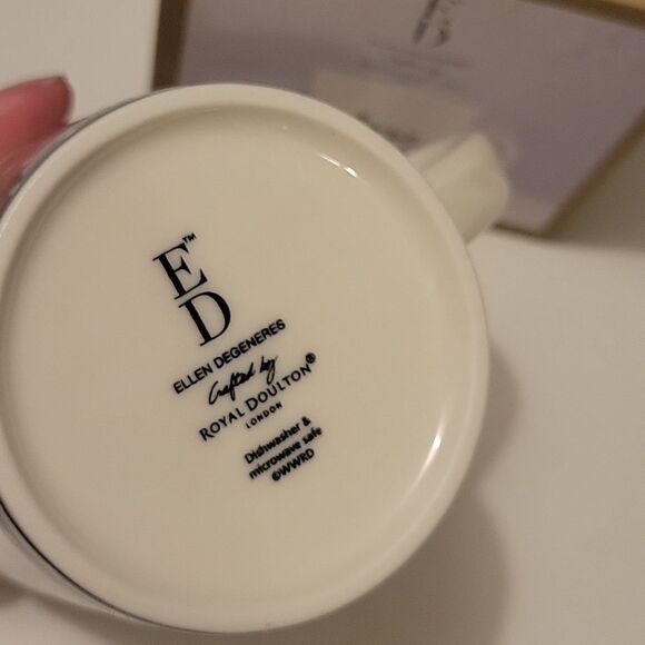 NEW gray dot LOVE coffee tea mug ELLEN DEGENERES by Royal Daulton in box NWT NIB - Picture 5 of 5